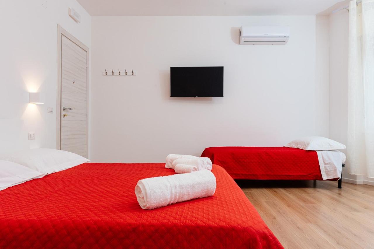 Отель La Casa Di Ambra Порто-Торрес Экстерьер фото